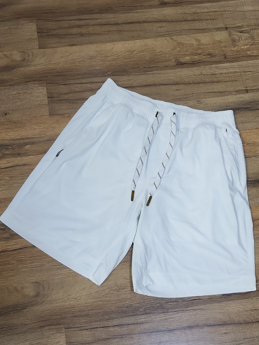 RHONE 7" Pursuit Gym Short Lined, Bright White